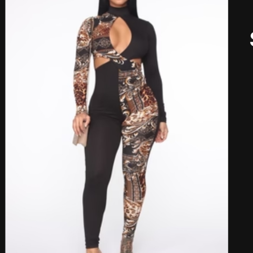 **SOLD** Criss- cross bodysuit